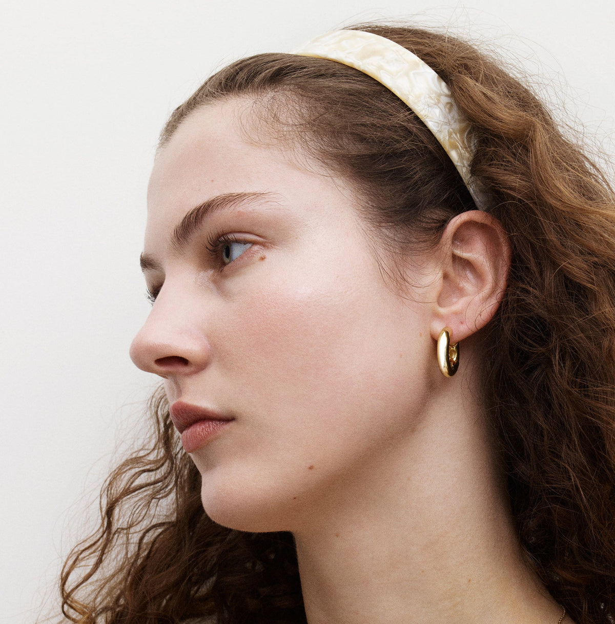 How To Wear Stylish Headbands - MACHETE