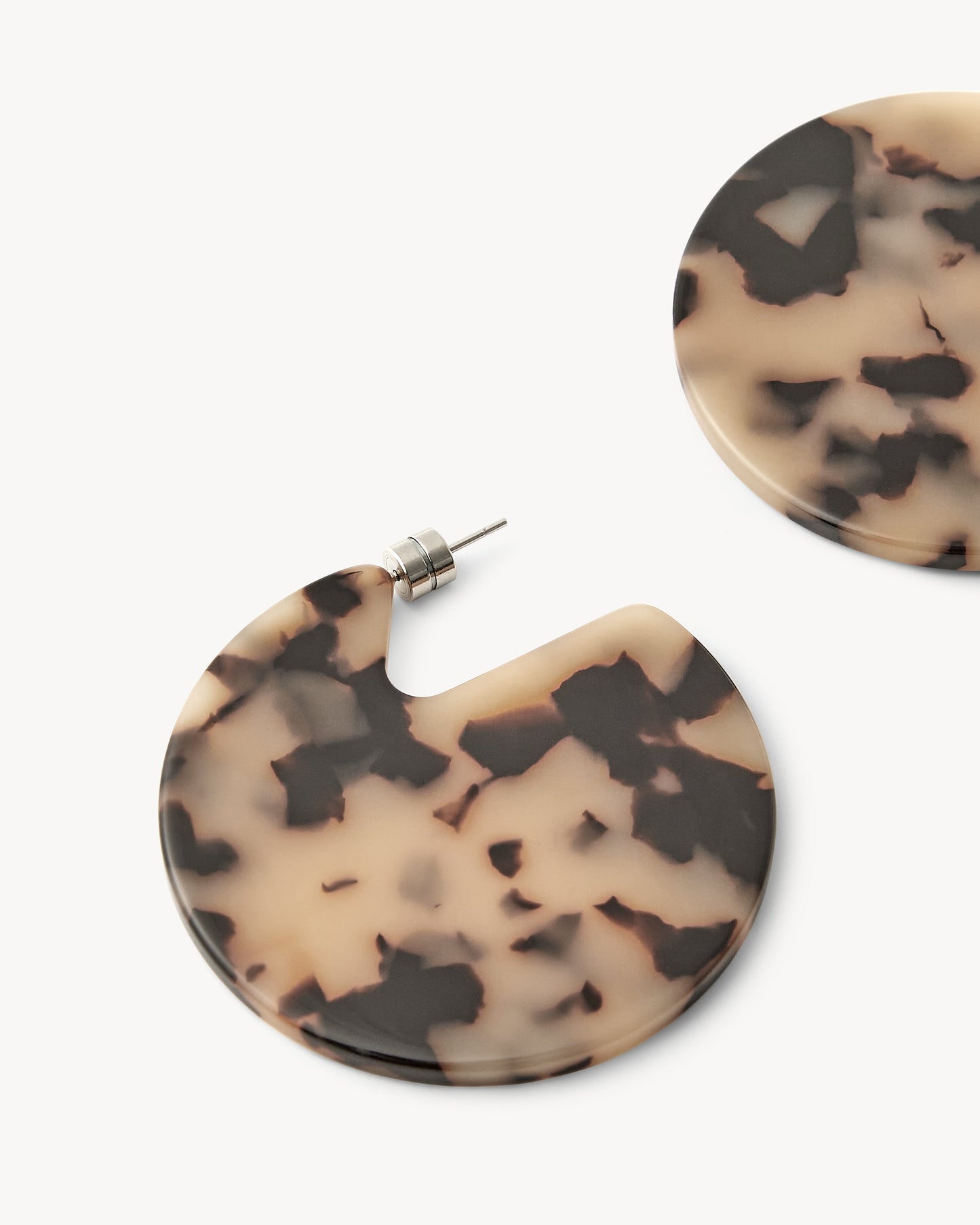 Clare Earrings in Blonde Tortoise