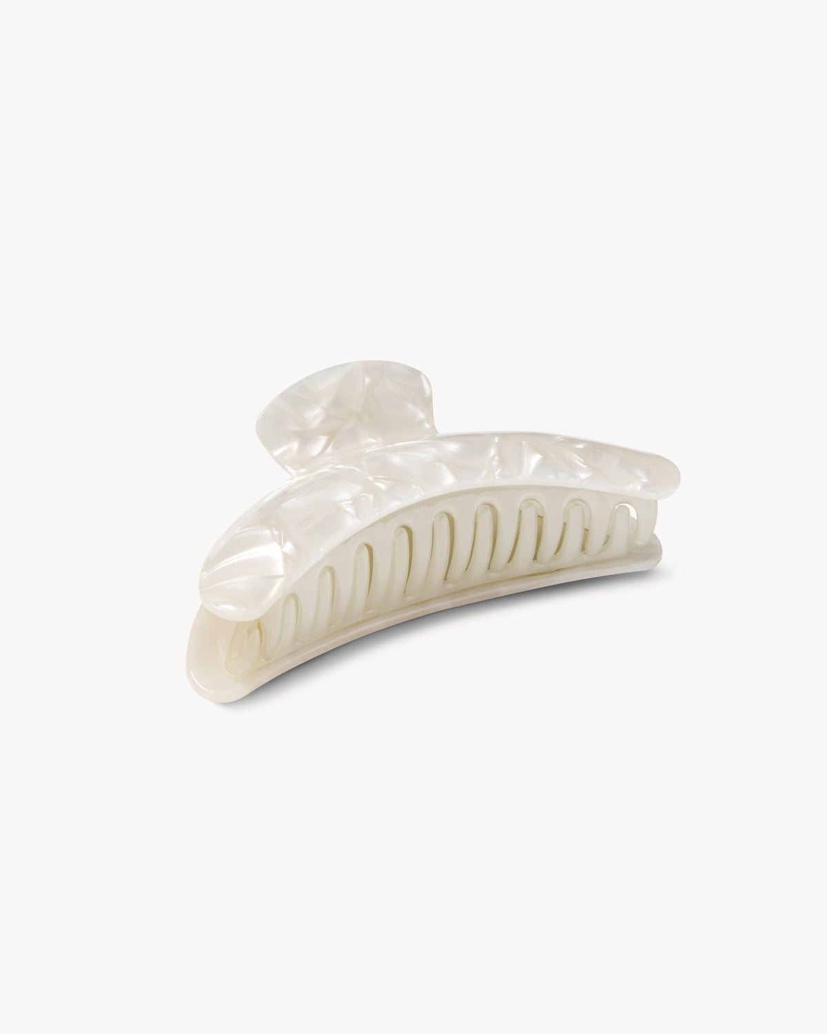Jumbo Heirloom Claw in White Shell