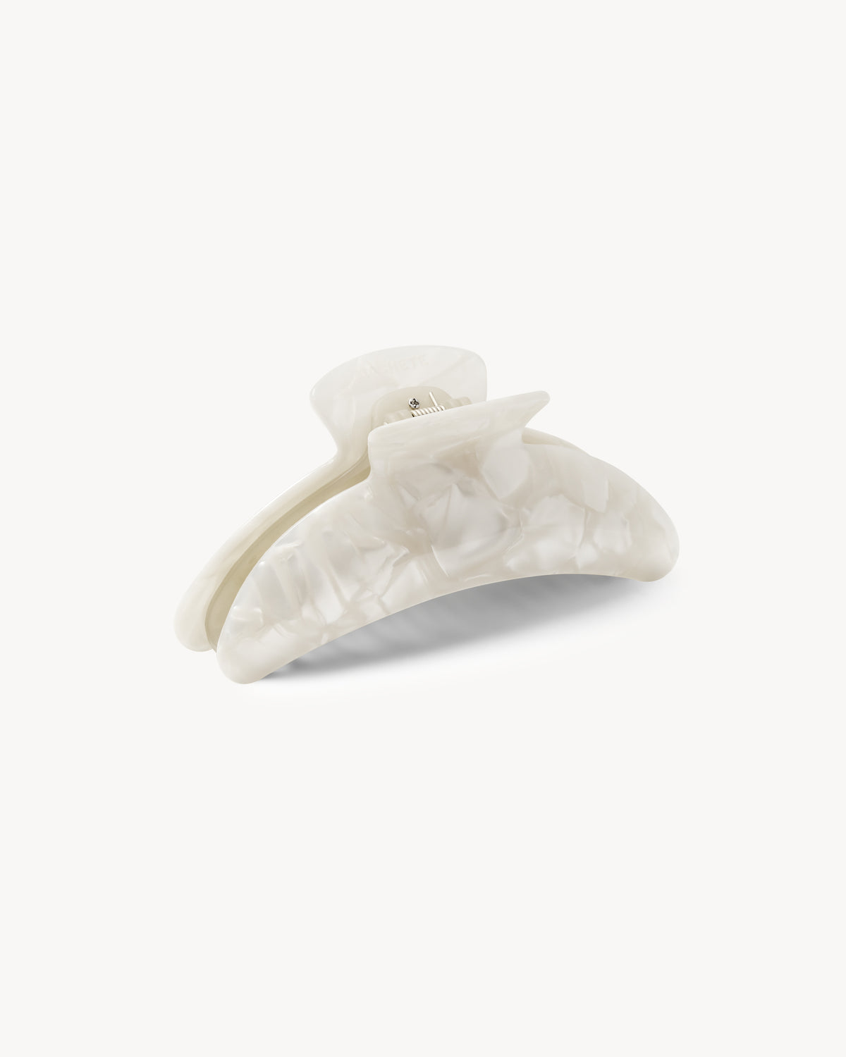 Jumbo Heirloom Claw in White Shell