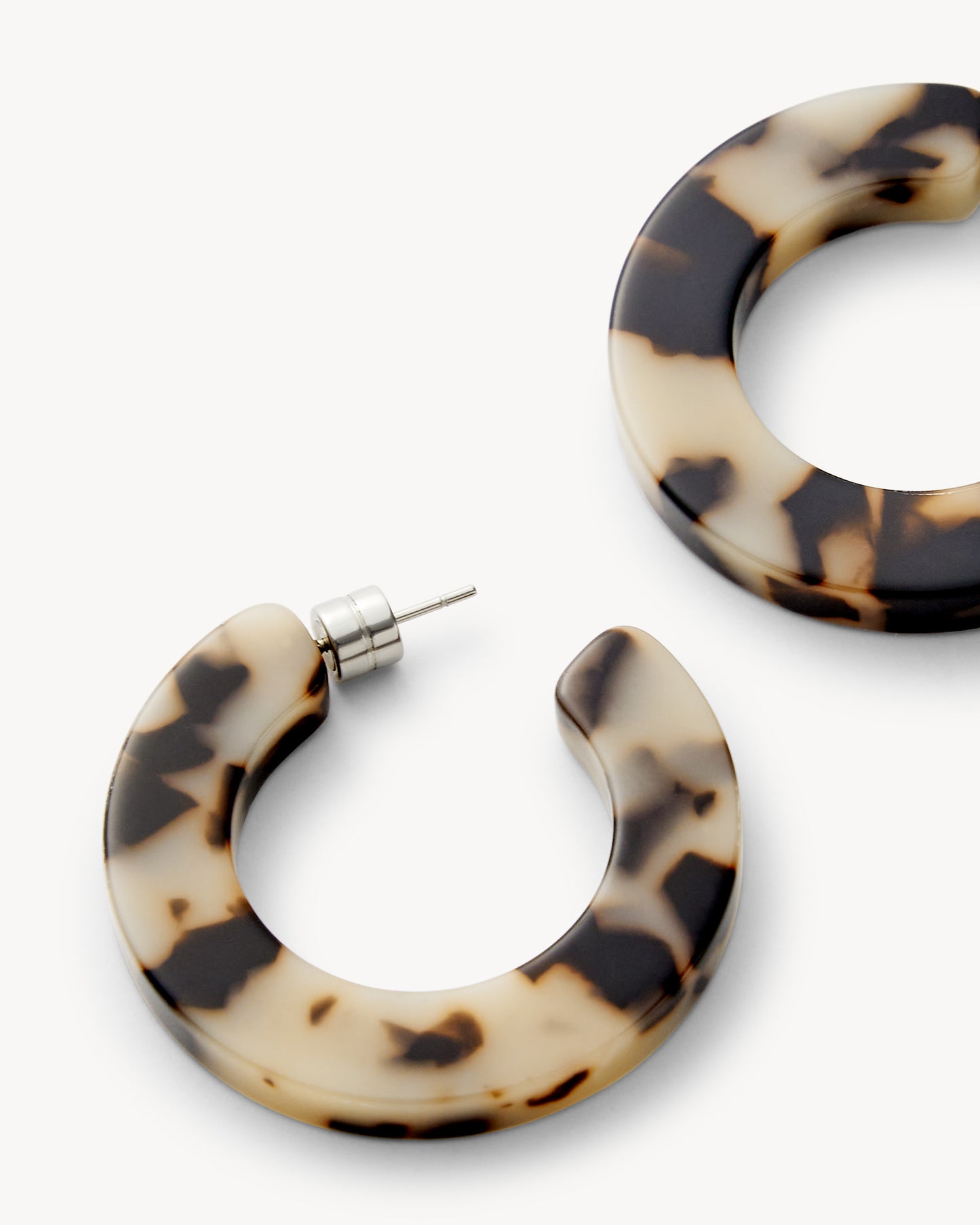 Kate Hoops in Ash Blonde Tortoise