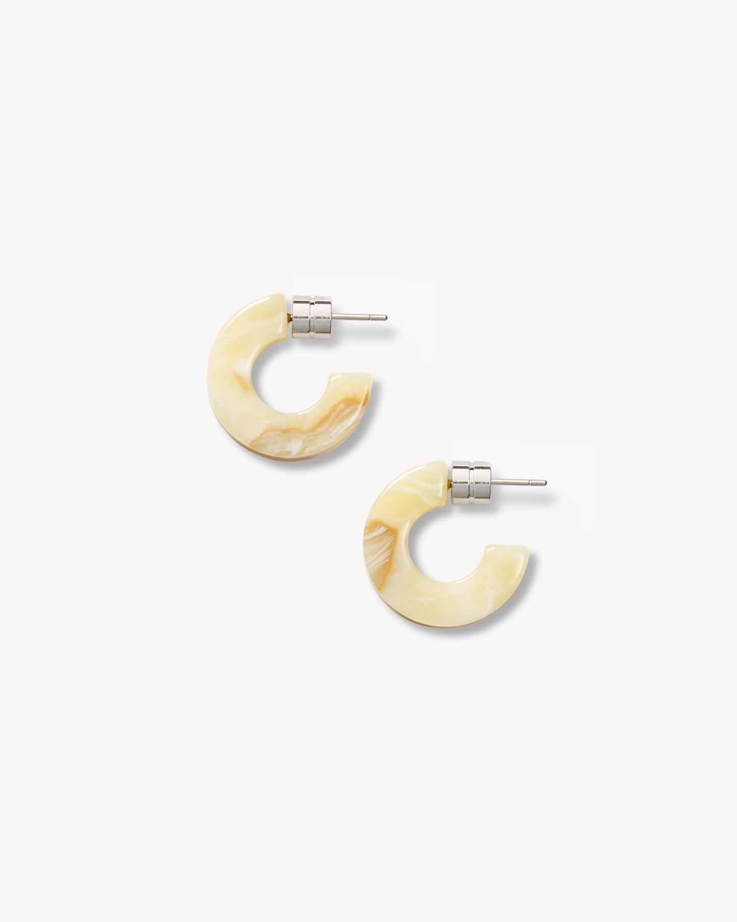 Muse Hoops in Crème