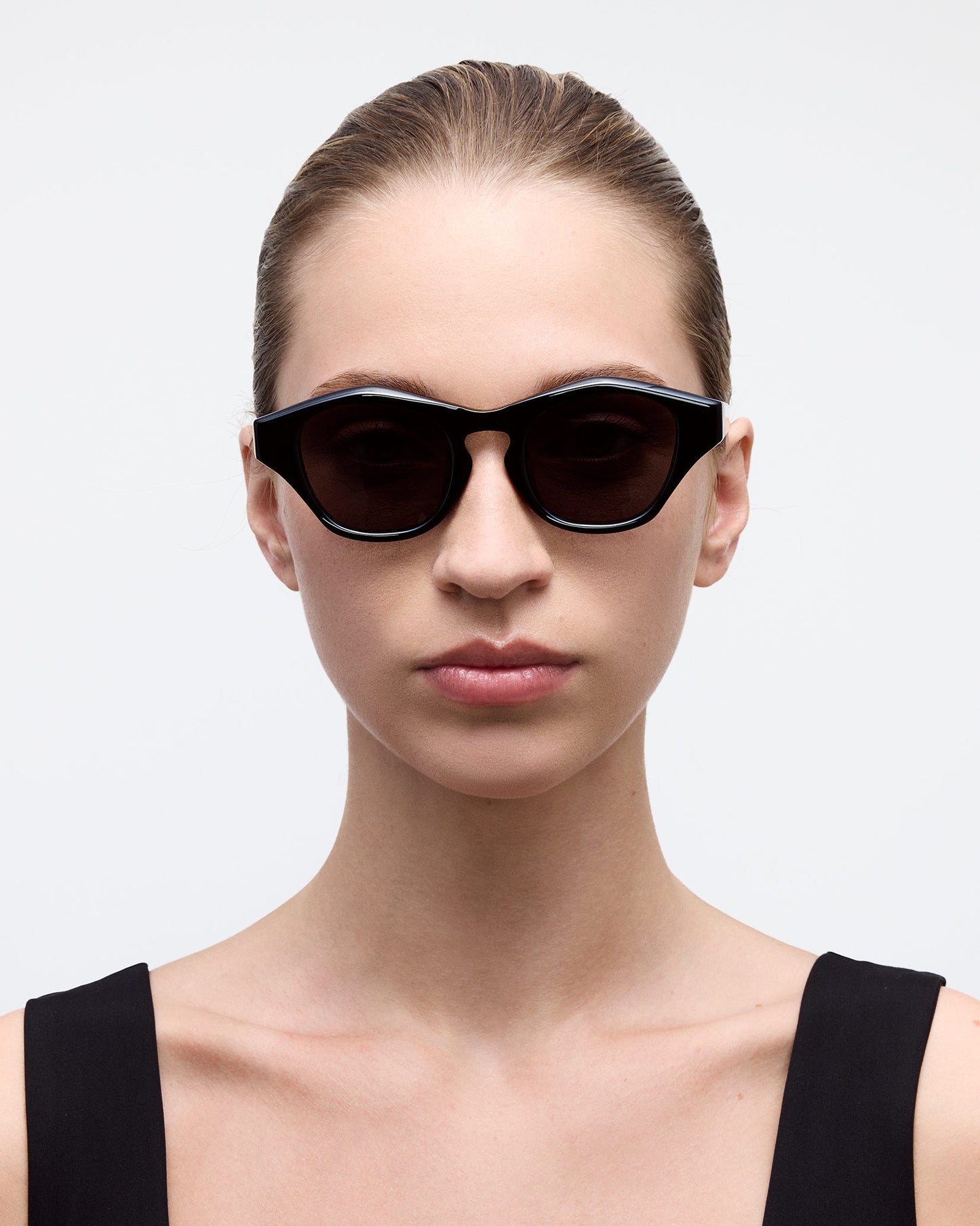 Olympia Sunglasses in Dark Tortoise