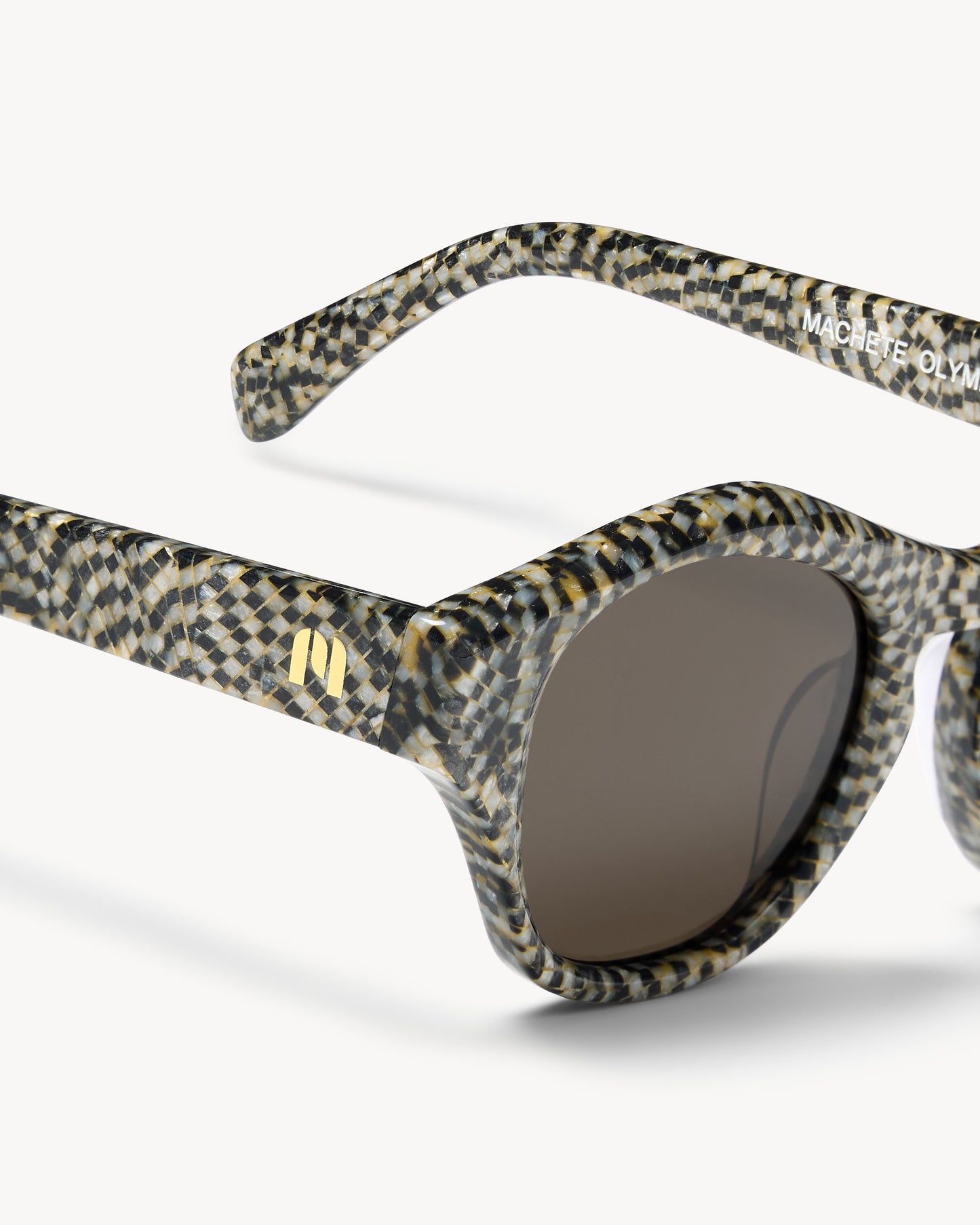 Olympia Sunglasses in Perle Noir
