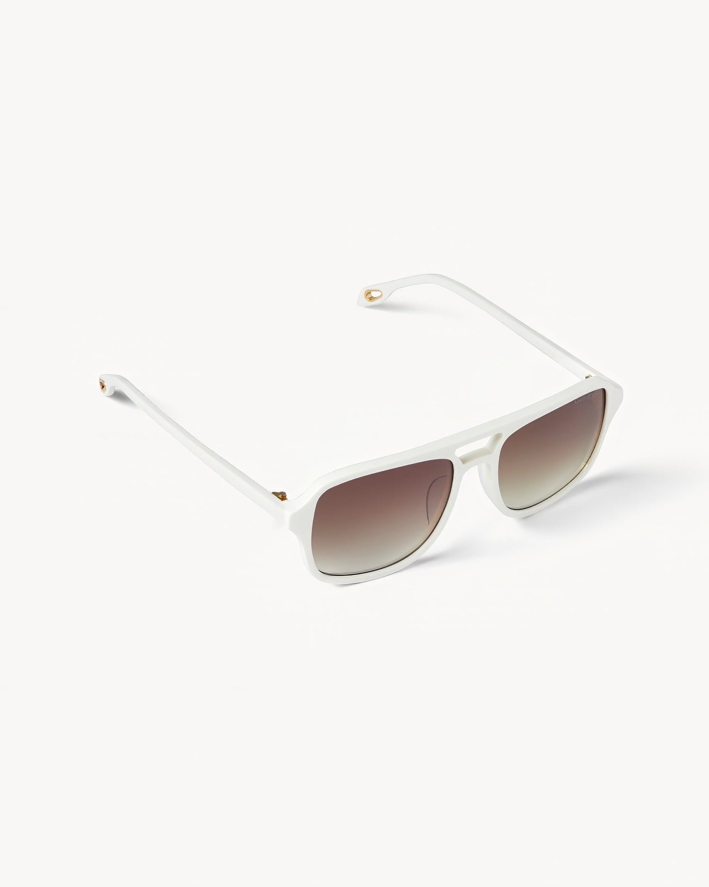 Jane Sunglasses in White - MACHETE