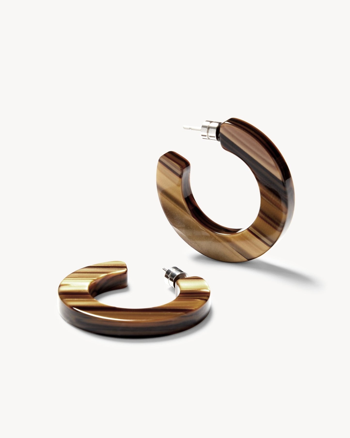 Kate Hoops in Tiger's Eye - MACHETE