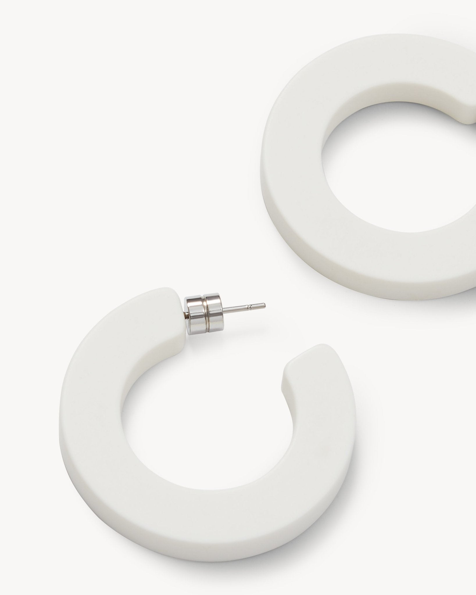 Kate Hoops in White Matte - MACHETE