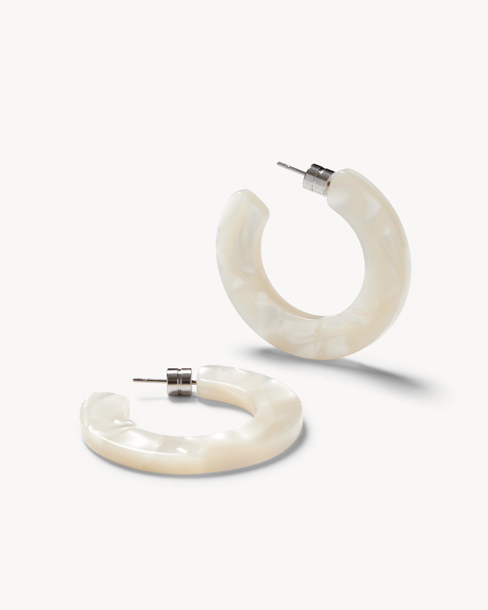 Kate Hoops in White Shell - MACHETE