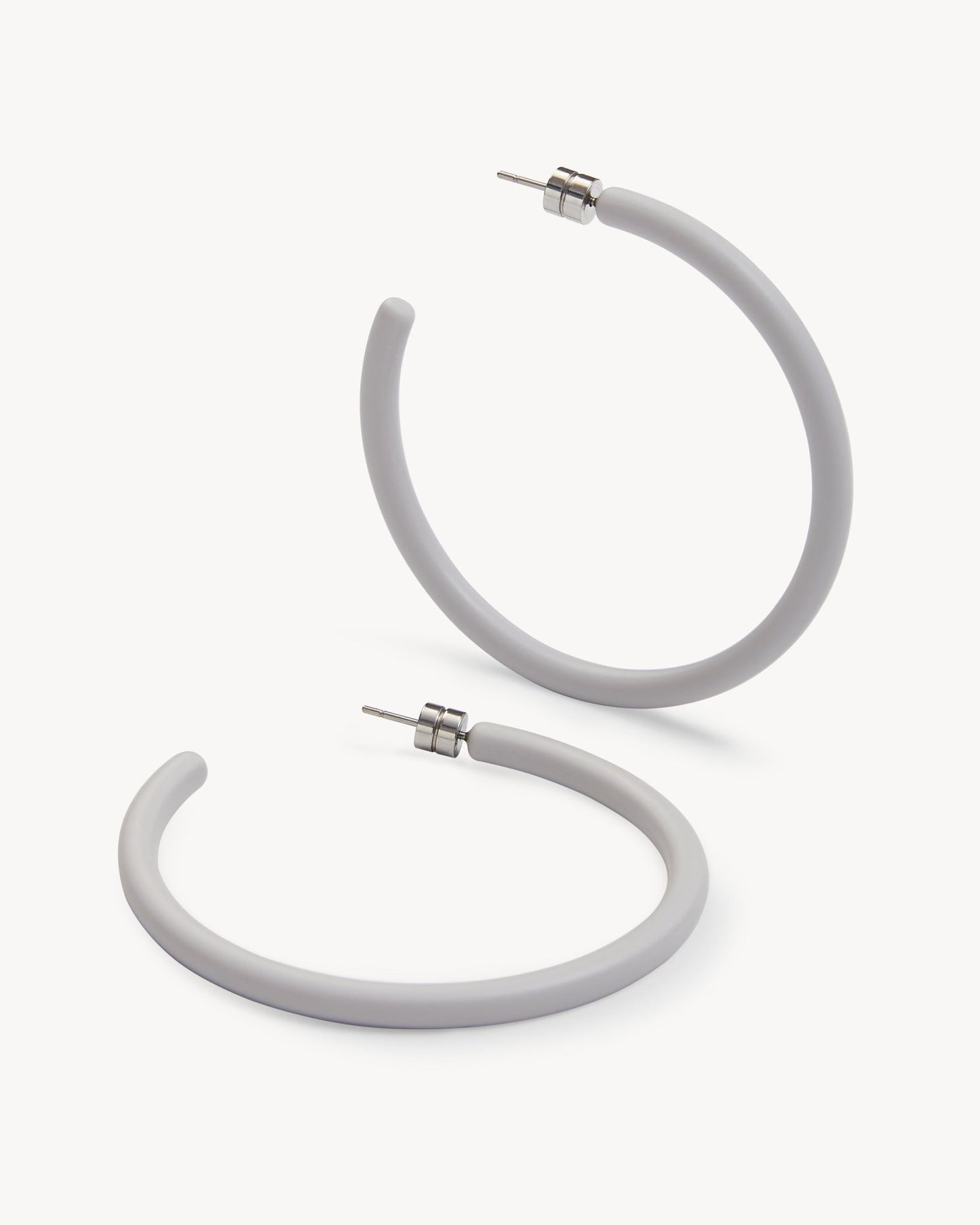 Large Hoops in Light Grey Matte - MACHETE