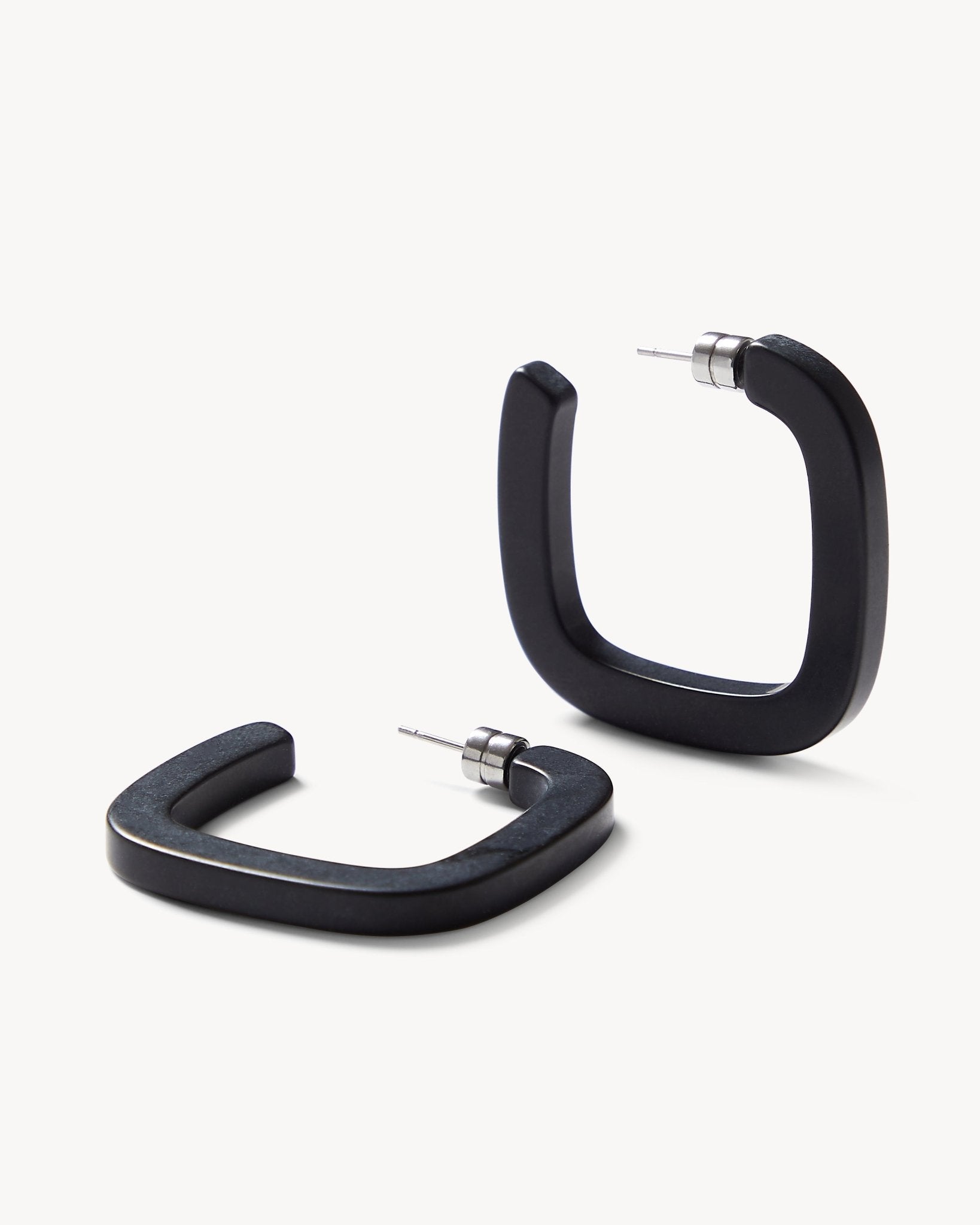 Midi Square Hoops in Black Matte - MACHETE