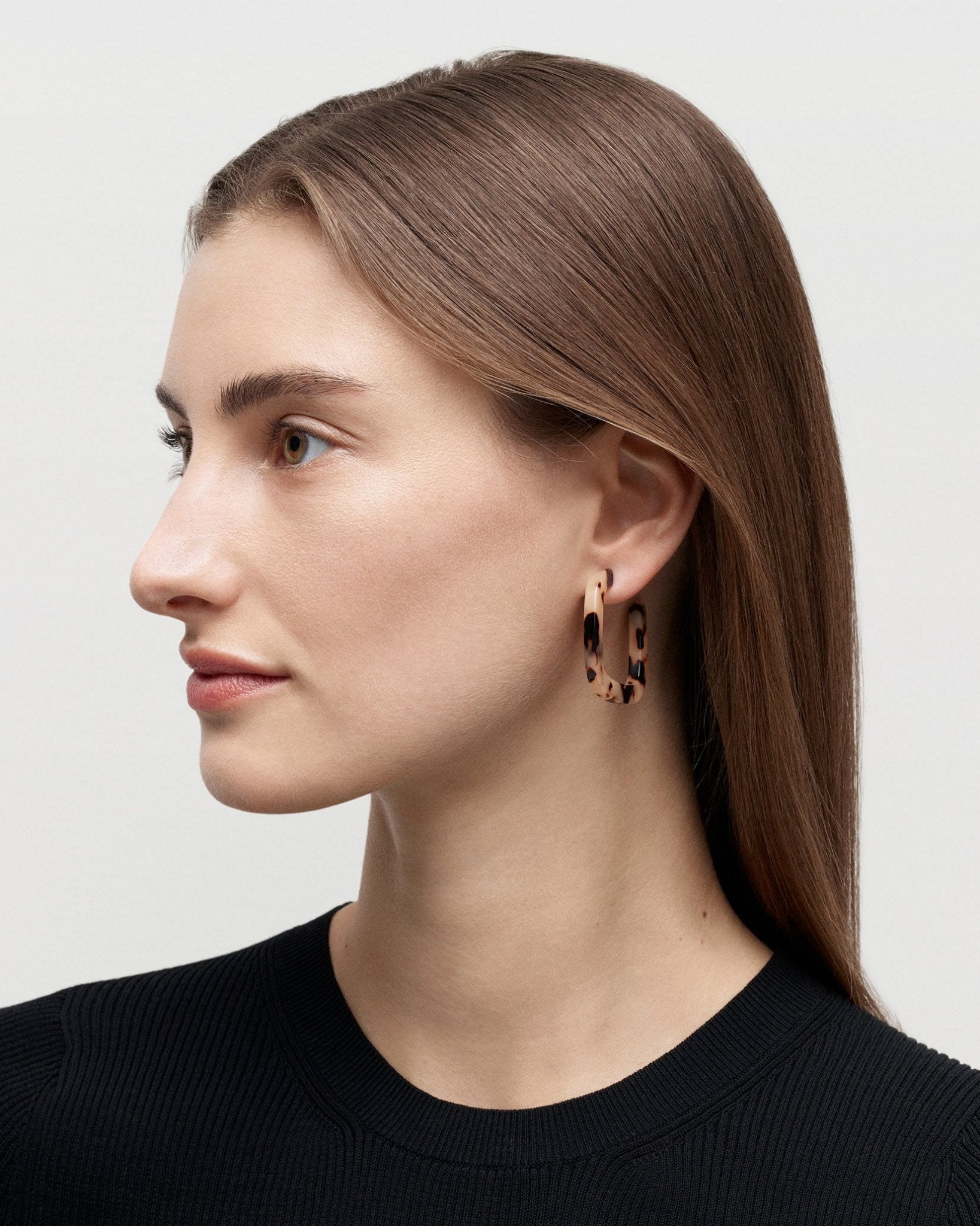 Midi Square Hoops in Light Grey - MACHETE