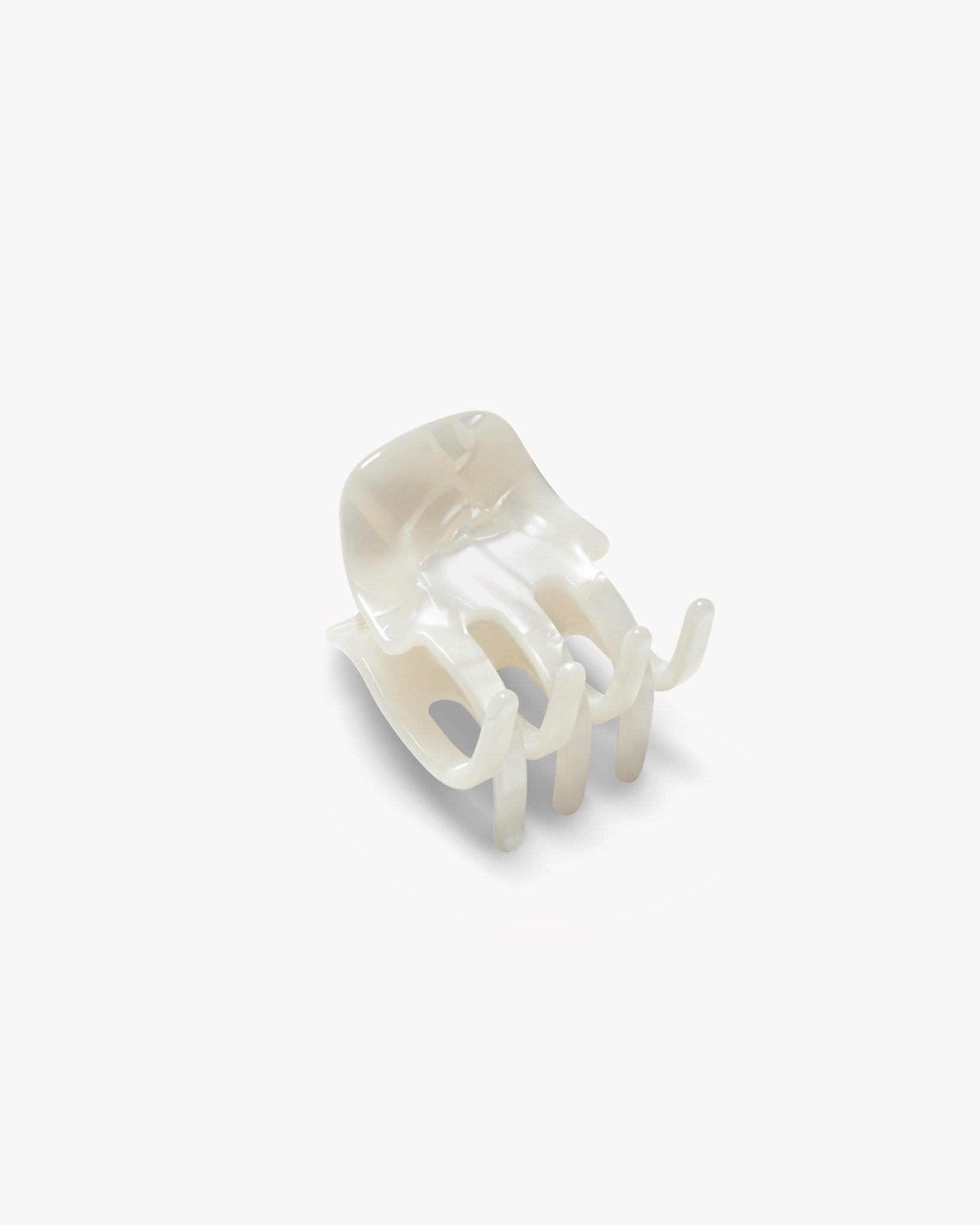 Mini Claw in White Shell - MACHETE