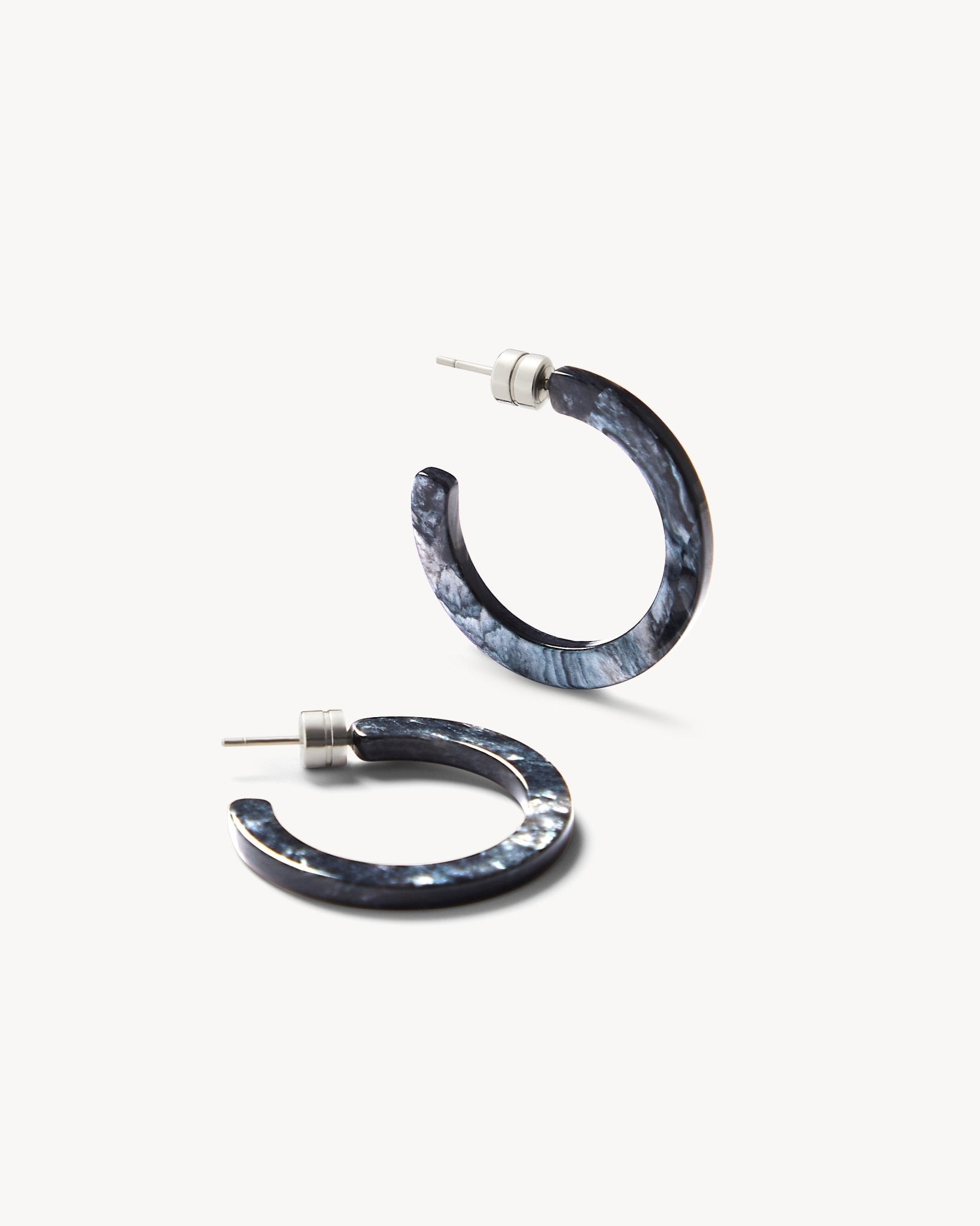 Mini Hoops in Obsidian - MACHETE