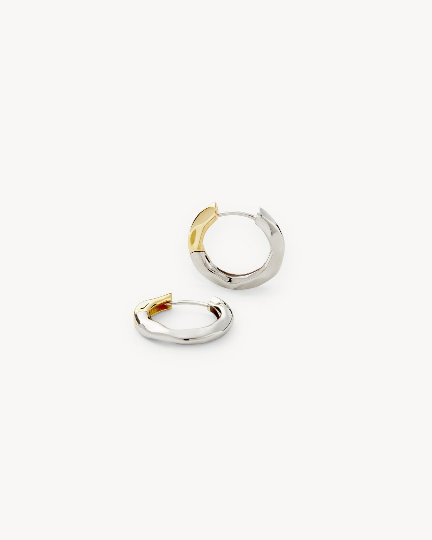 Baby Wavy Hinge Hoops in 3/4 Silver - MACHETE
