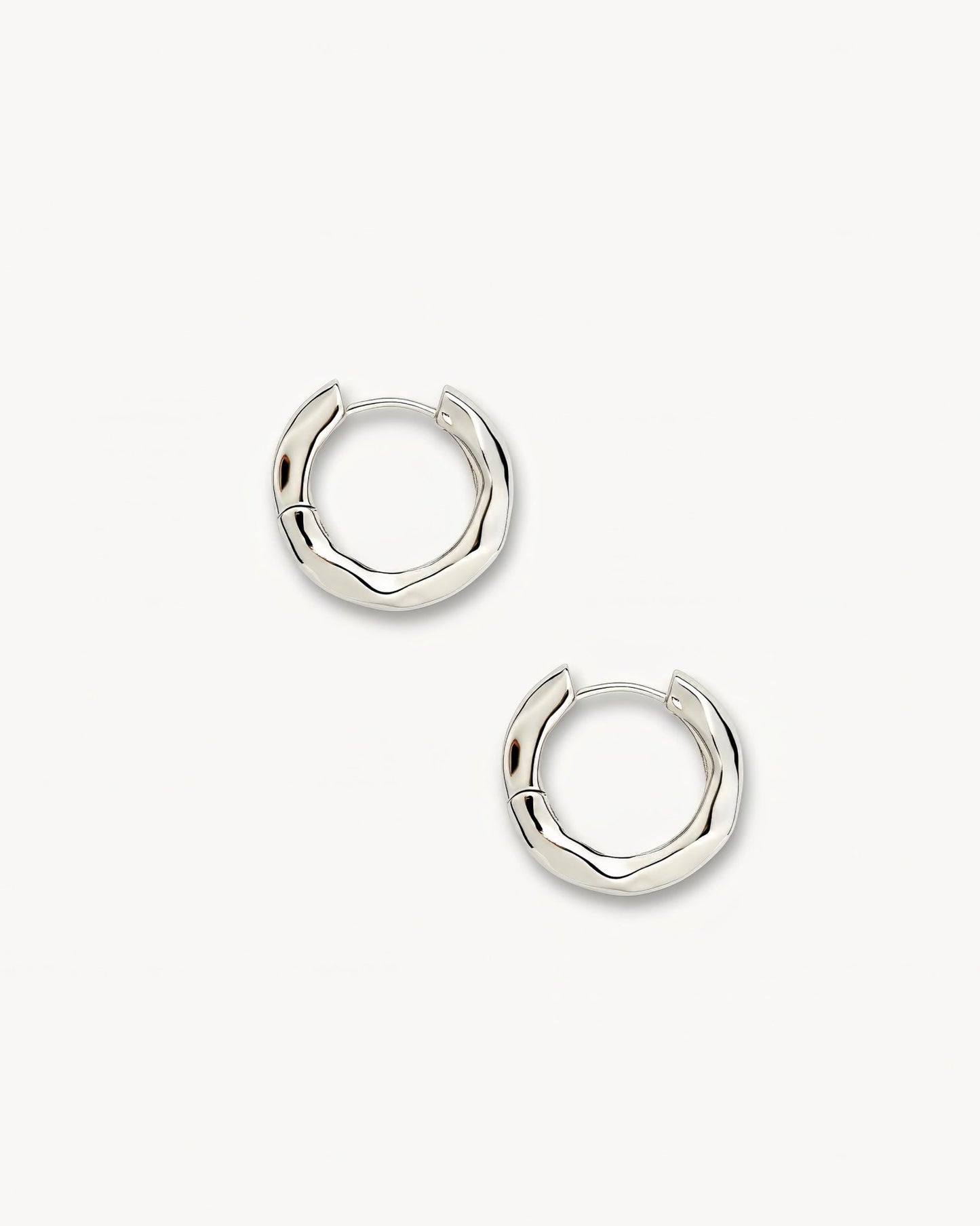 Baby Wavy Hinge Hoops in Silver - MACHETE