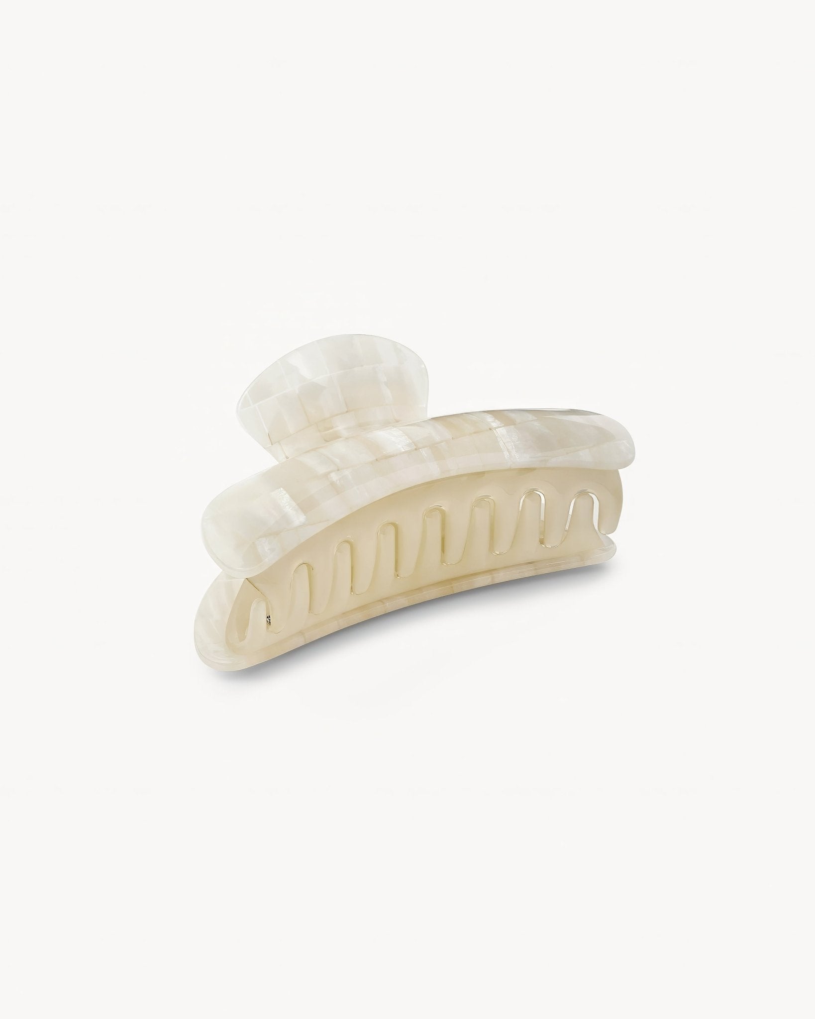 Grande Heirloom Hair Claw in Opalite Shell Checker