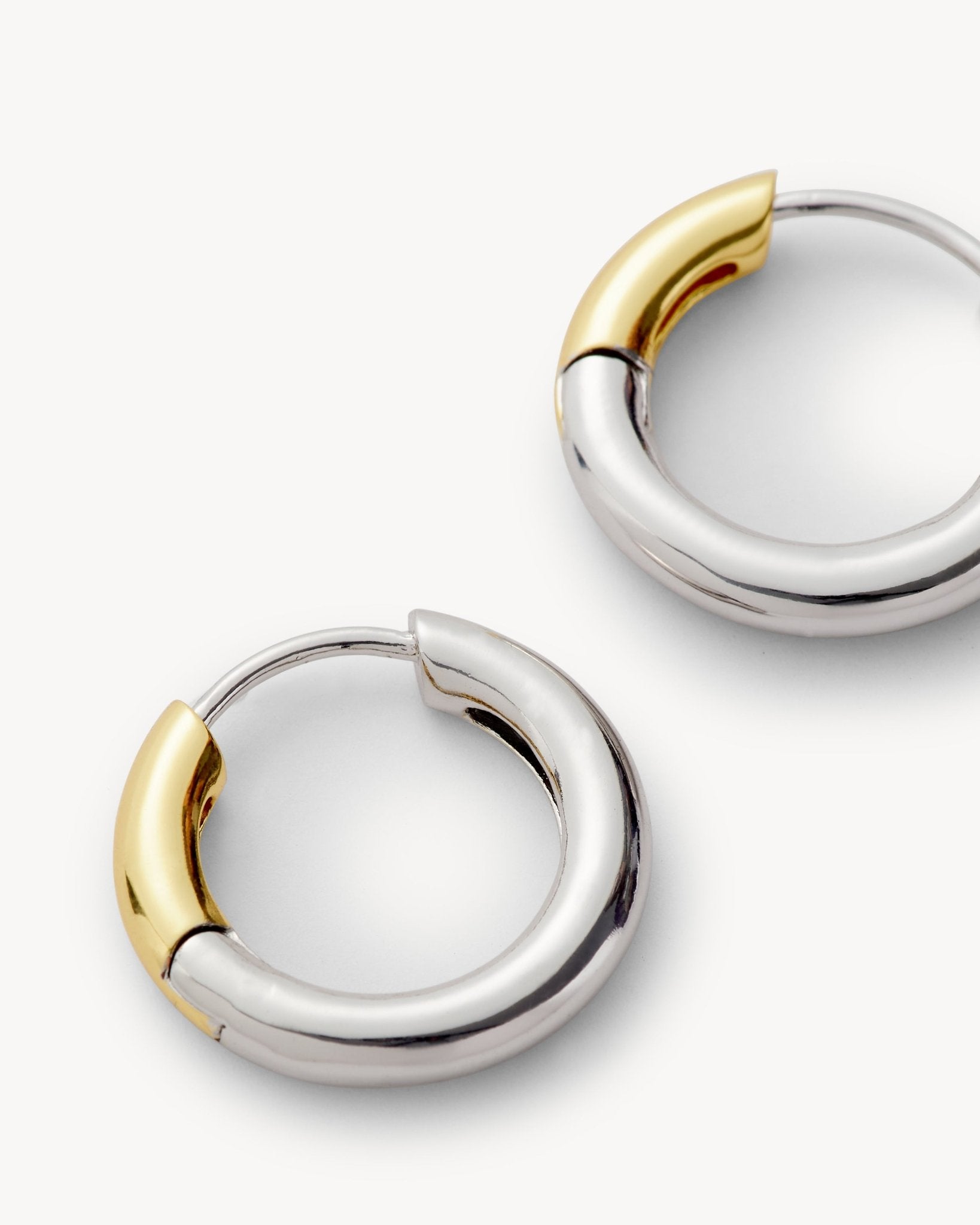 Hinge Hoops in 3/4 Silver