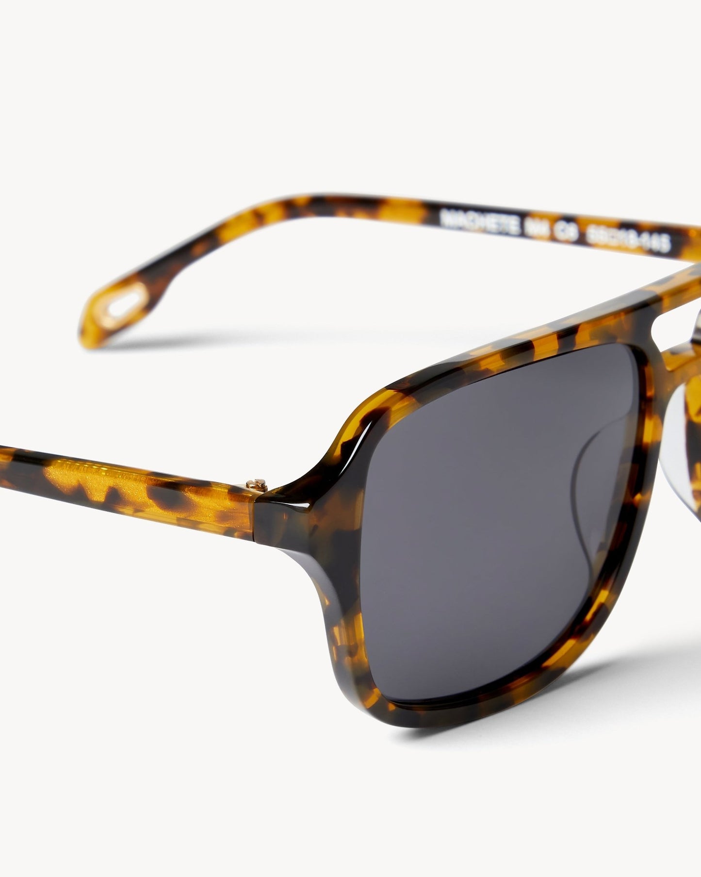 Jane Sunglasses in Classic Tortoise - MACHETE