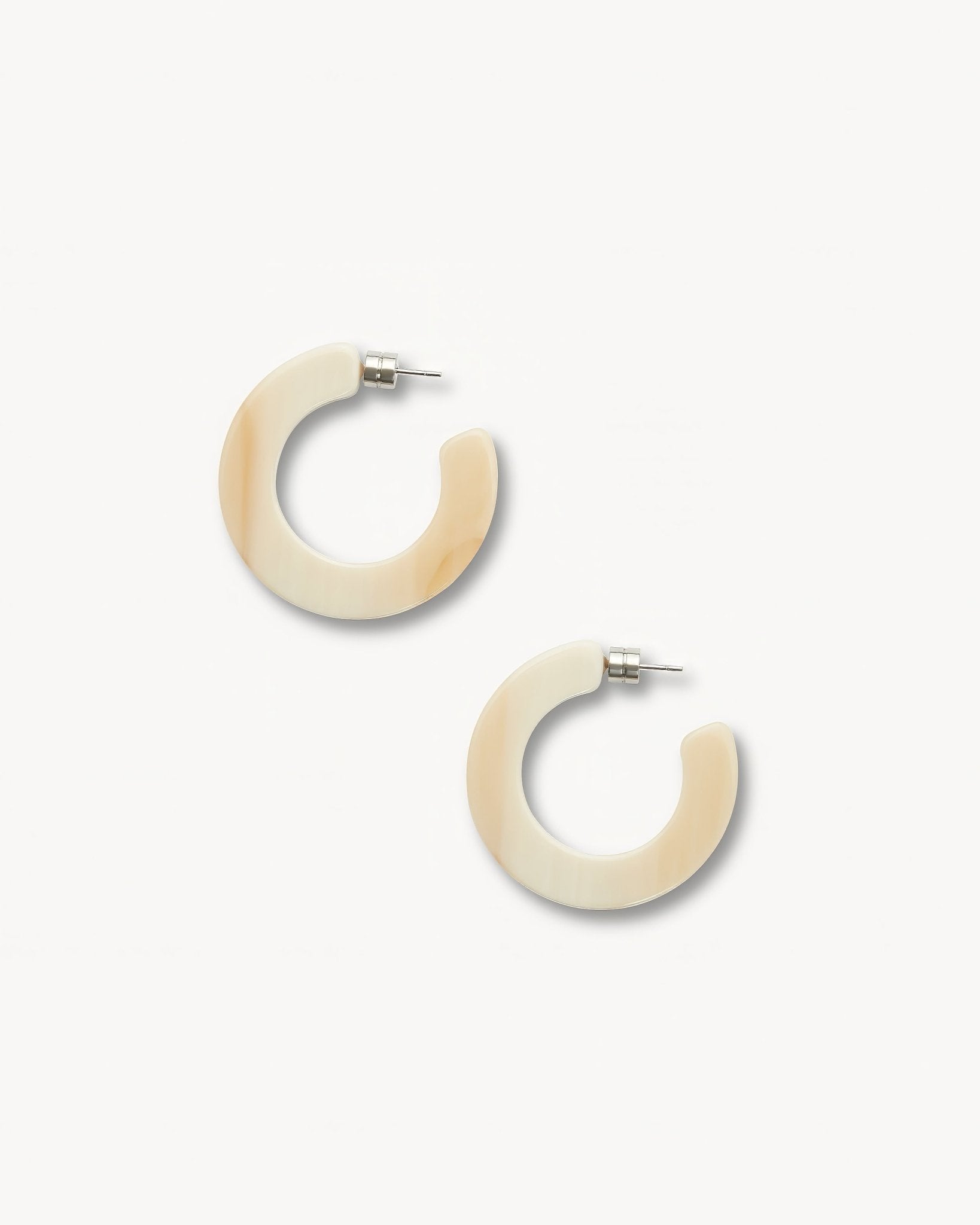 Kate Hoops in Alabaster