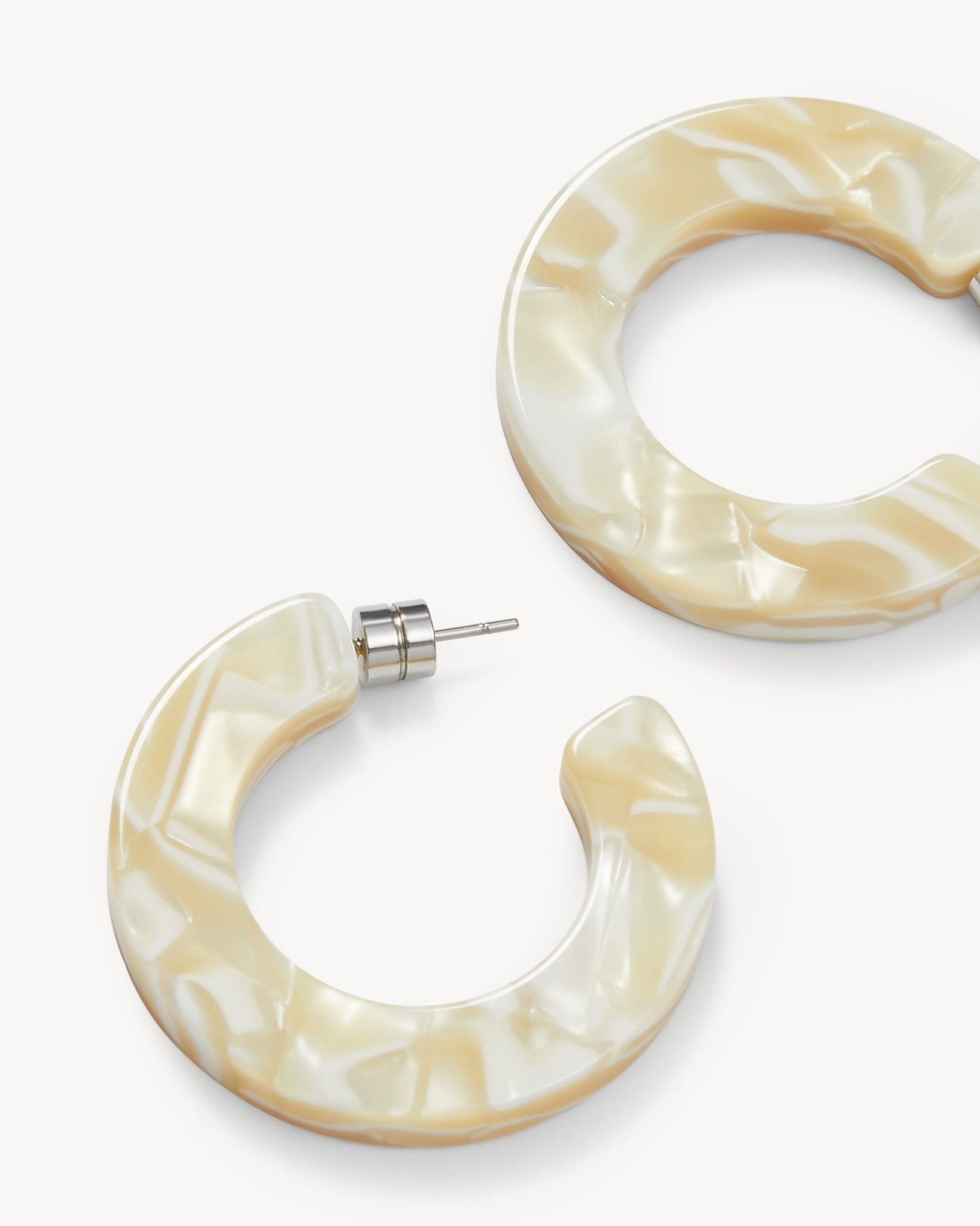 Kate Hoops in Ivory - MACHETE