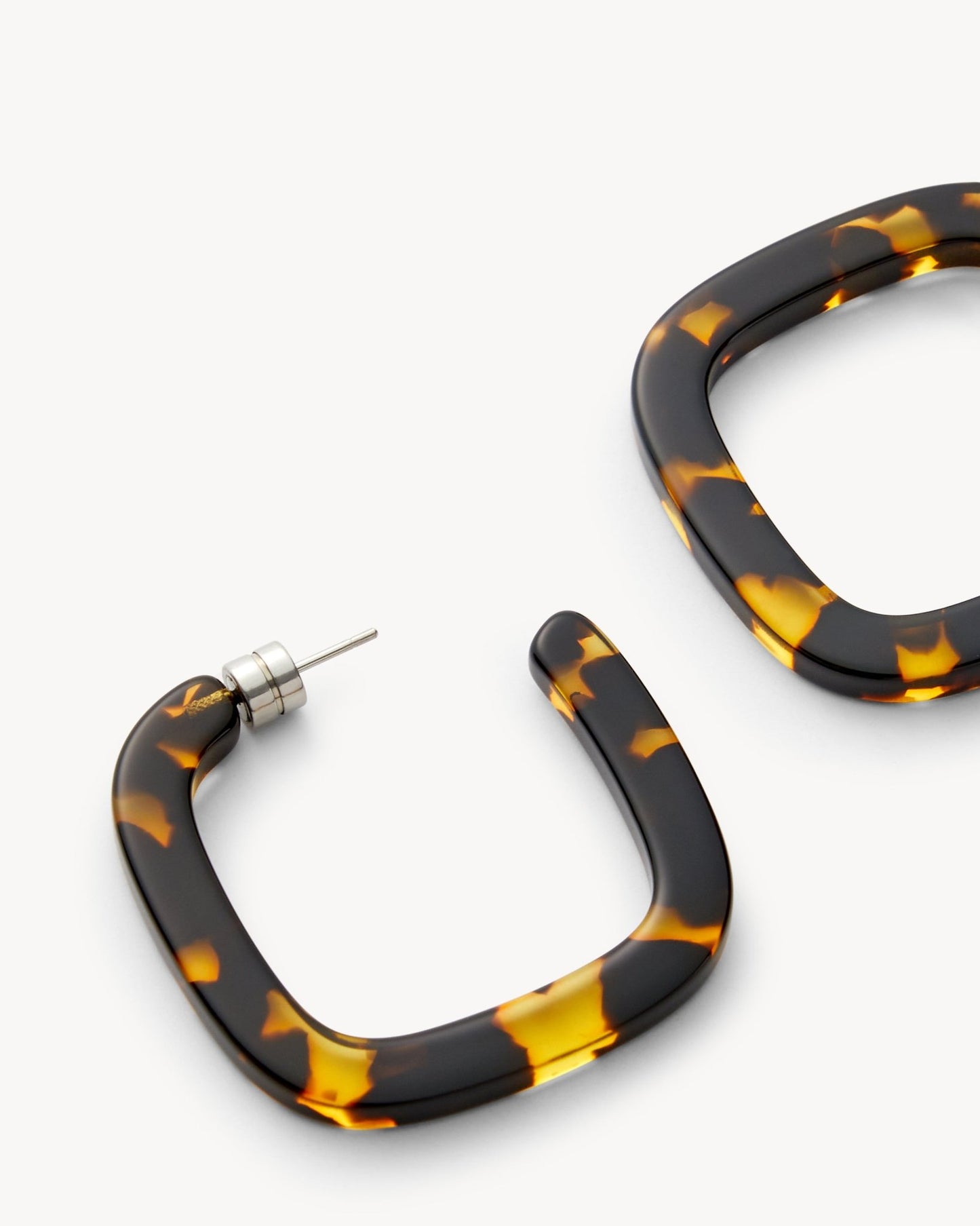 Midi Square Hoops in Dark Tortoise - MACHETE