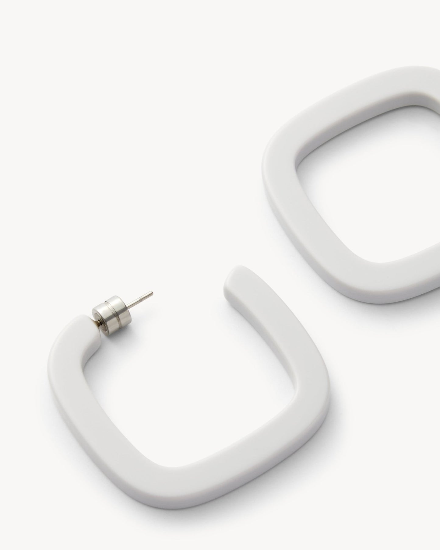 Midi Square Hoops in Light Grey - MACHETE