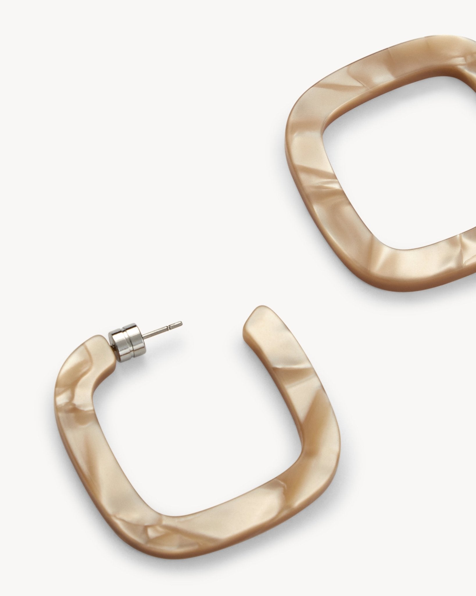 Midi Square Hoops in Sand Shell - MACHETE