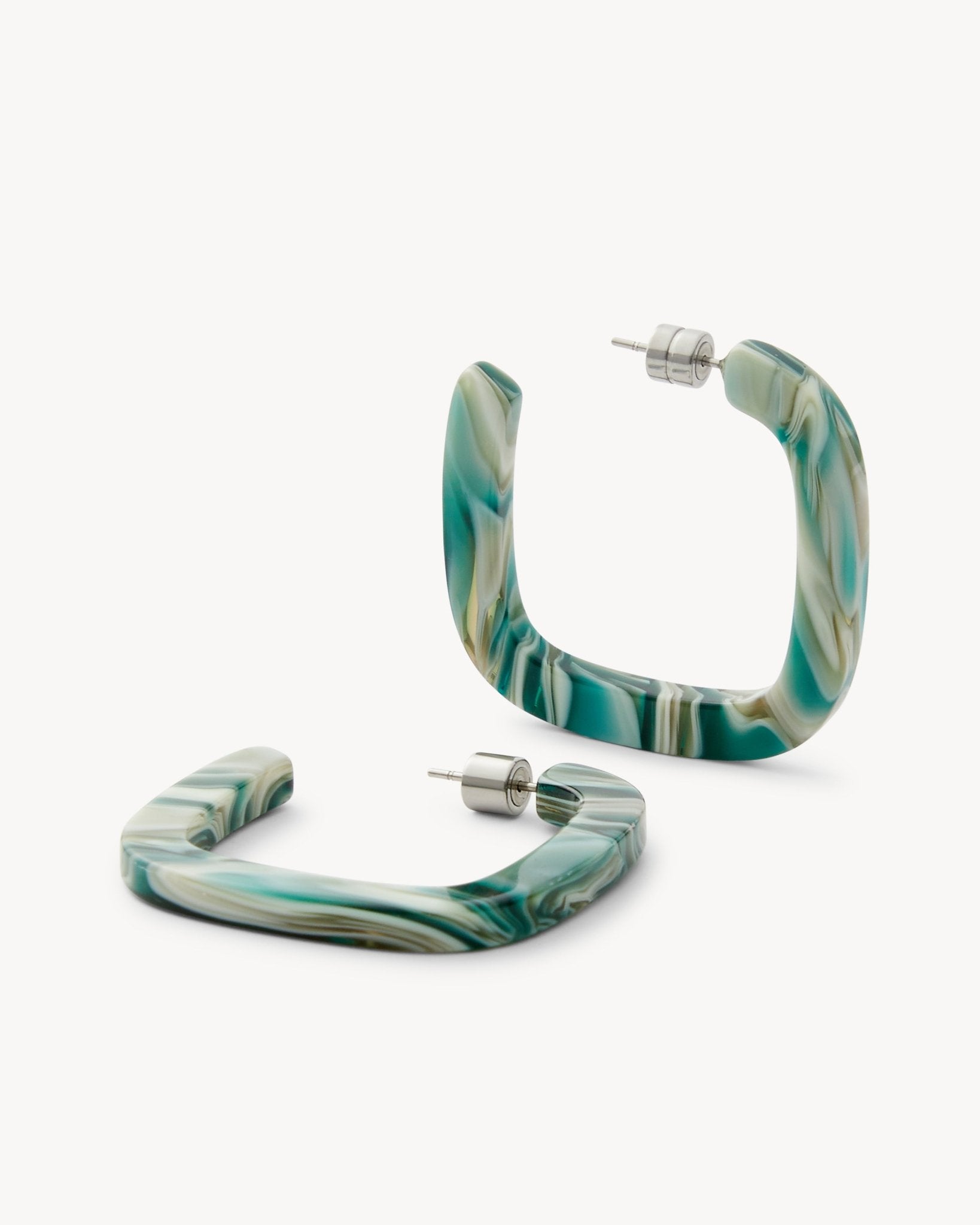 Midi Square Hoops in Stromanthe - MACHETE