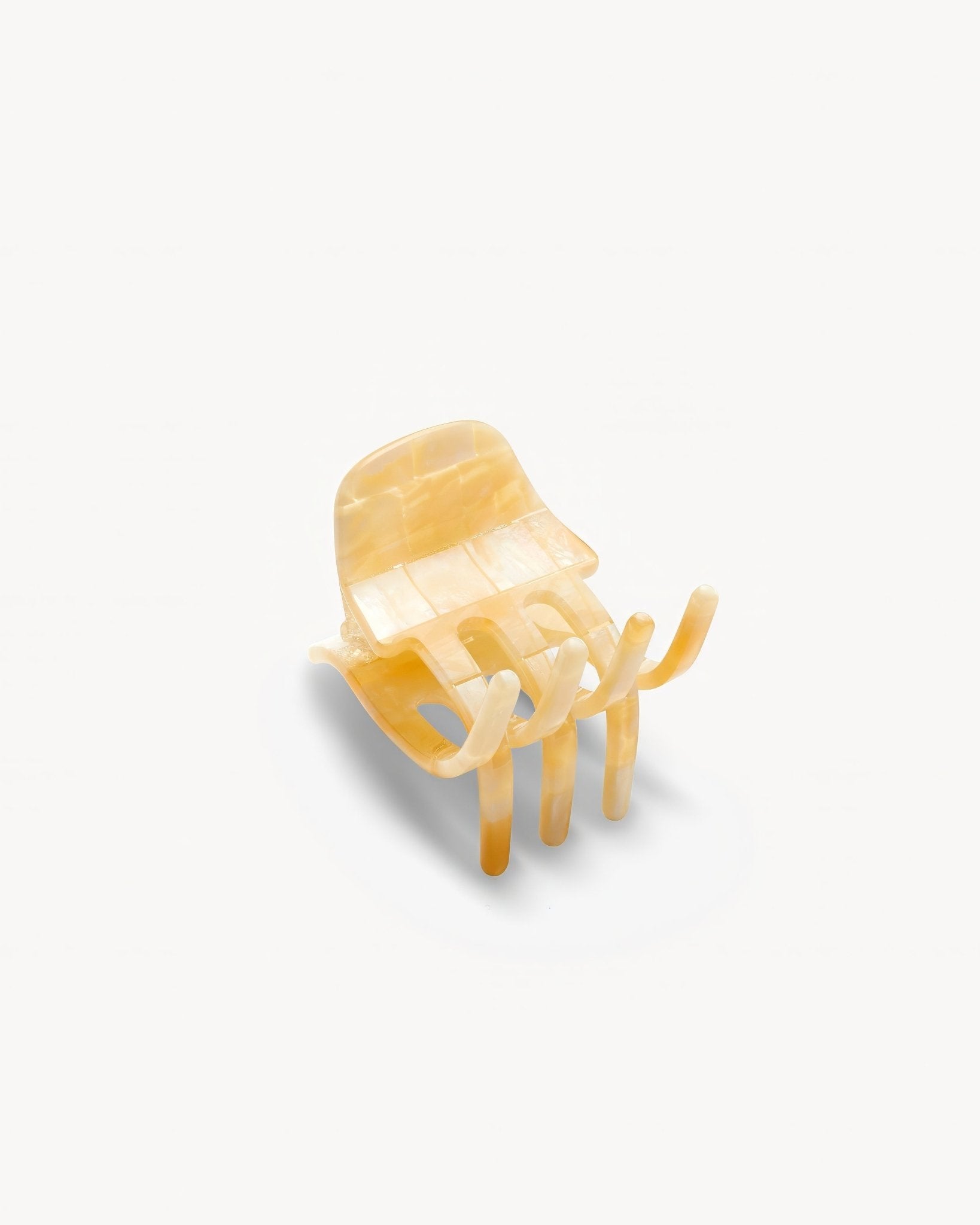 Mini Claw Clip in Sea Shell Checker