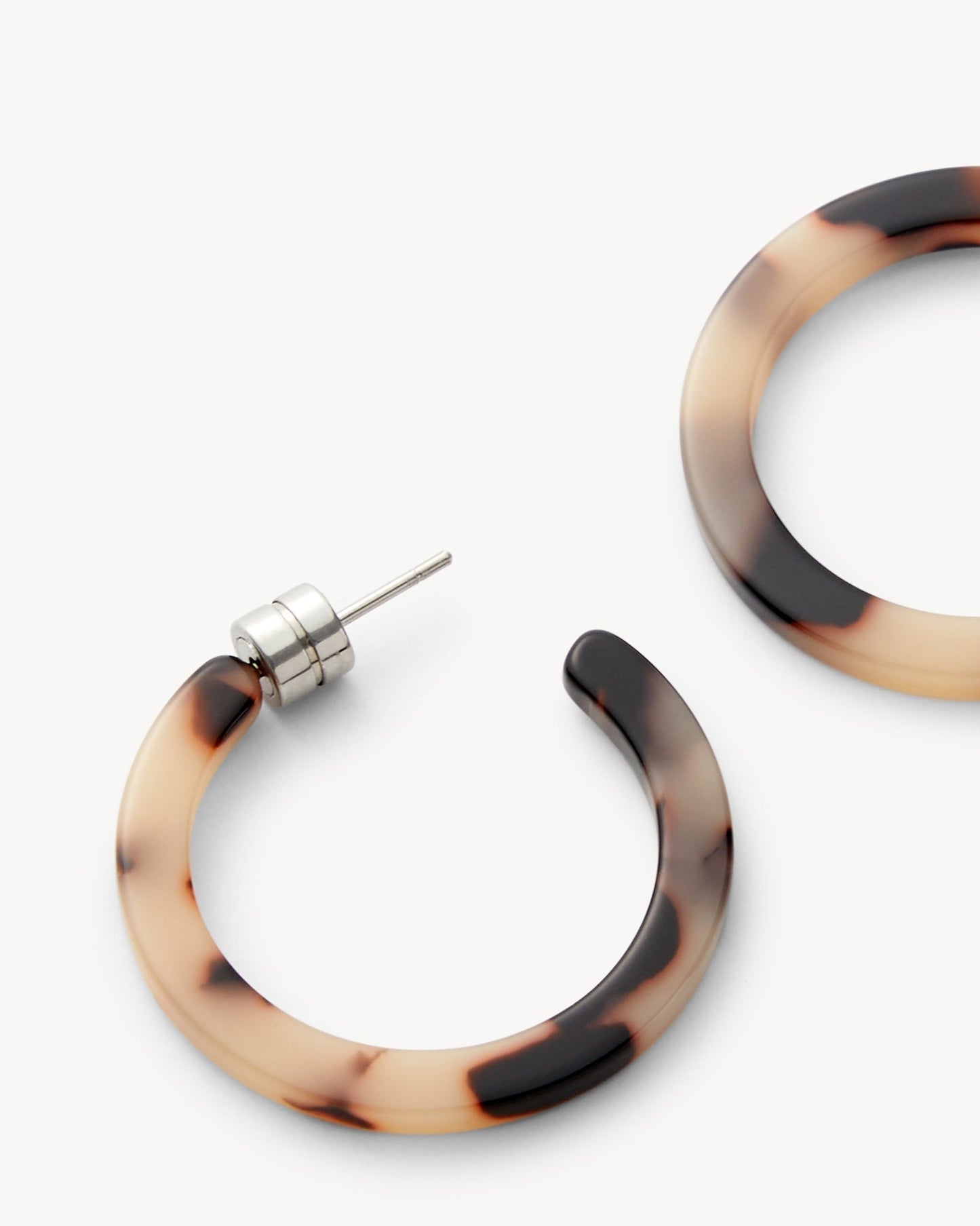 Mini Hoops in Ash Blonde Tortoise - MACHETE
