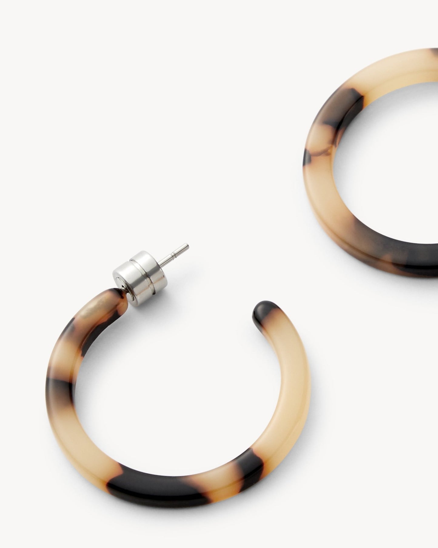 Mini Hoops in Blonde Tortoise - MACHETE