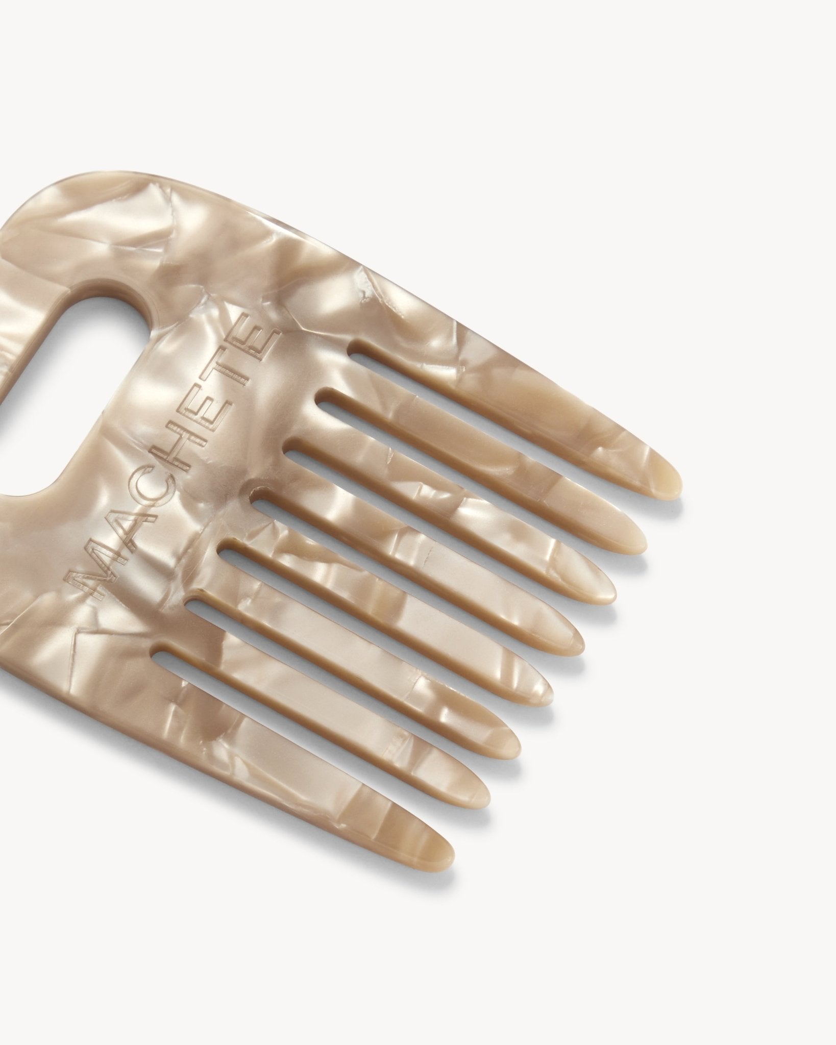 No. 4 Comb in Sand Shell - MACHETE