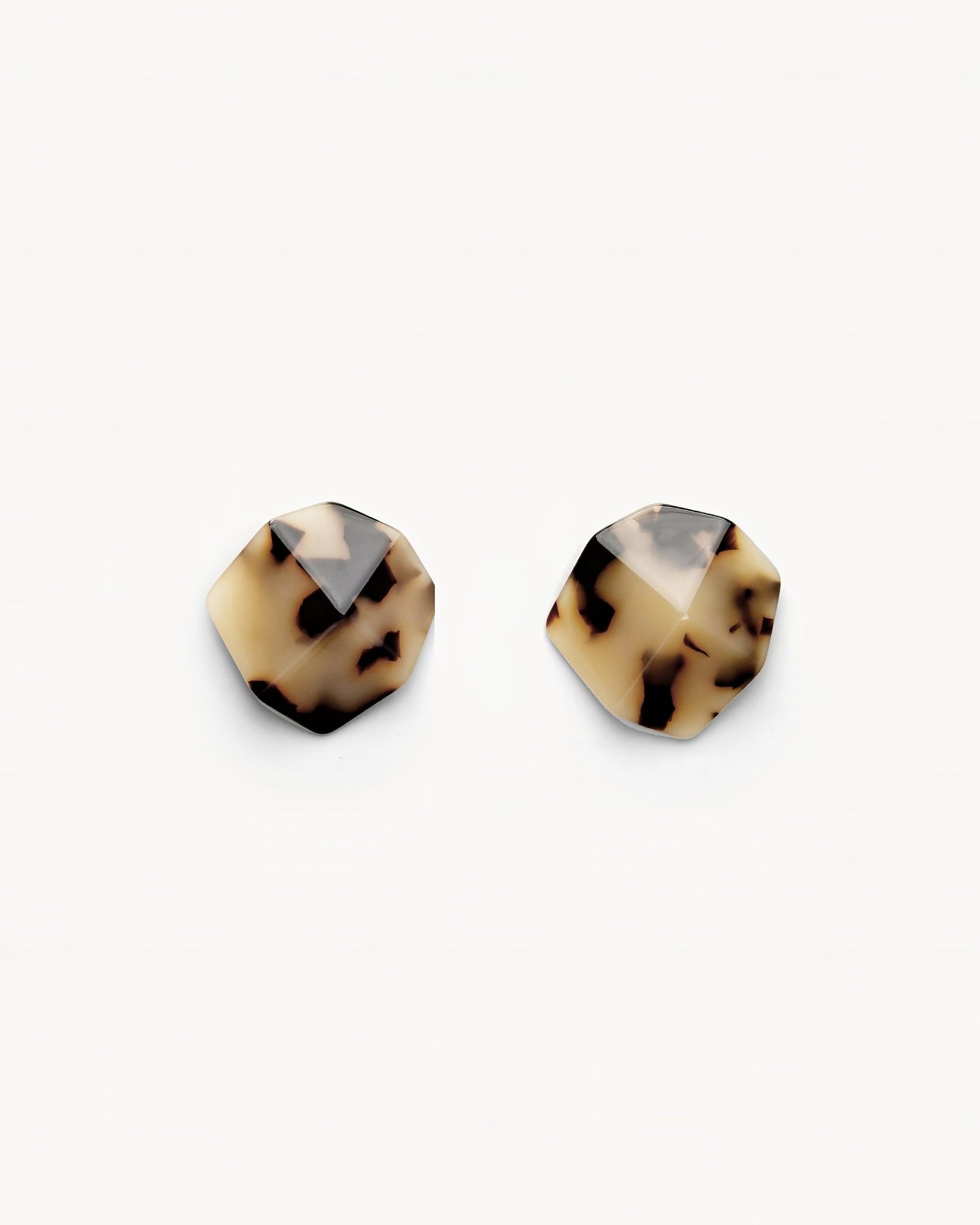 Sculpture Stud Earrings in Blonde Tortoise