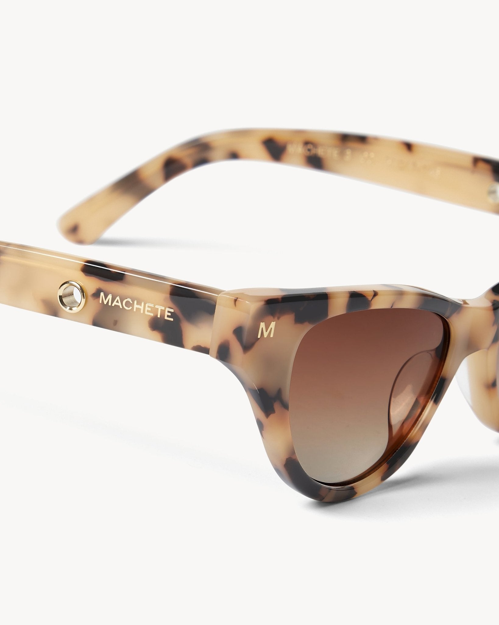 MACHETE Suzy Sunglasses in Blonde Tortoise