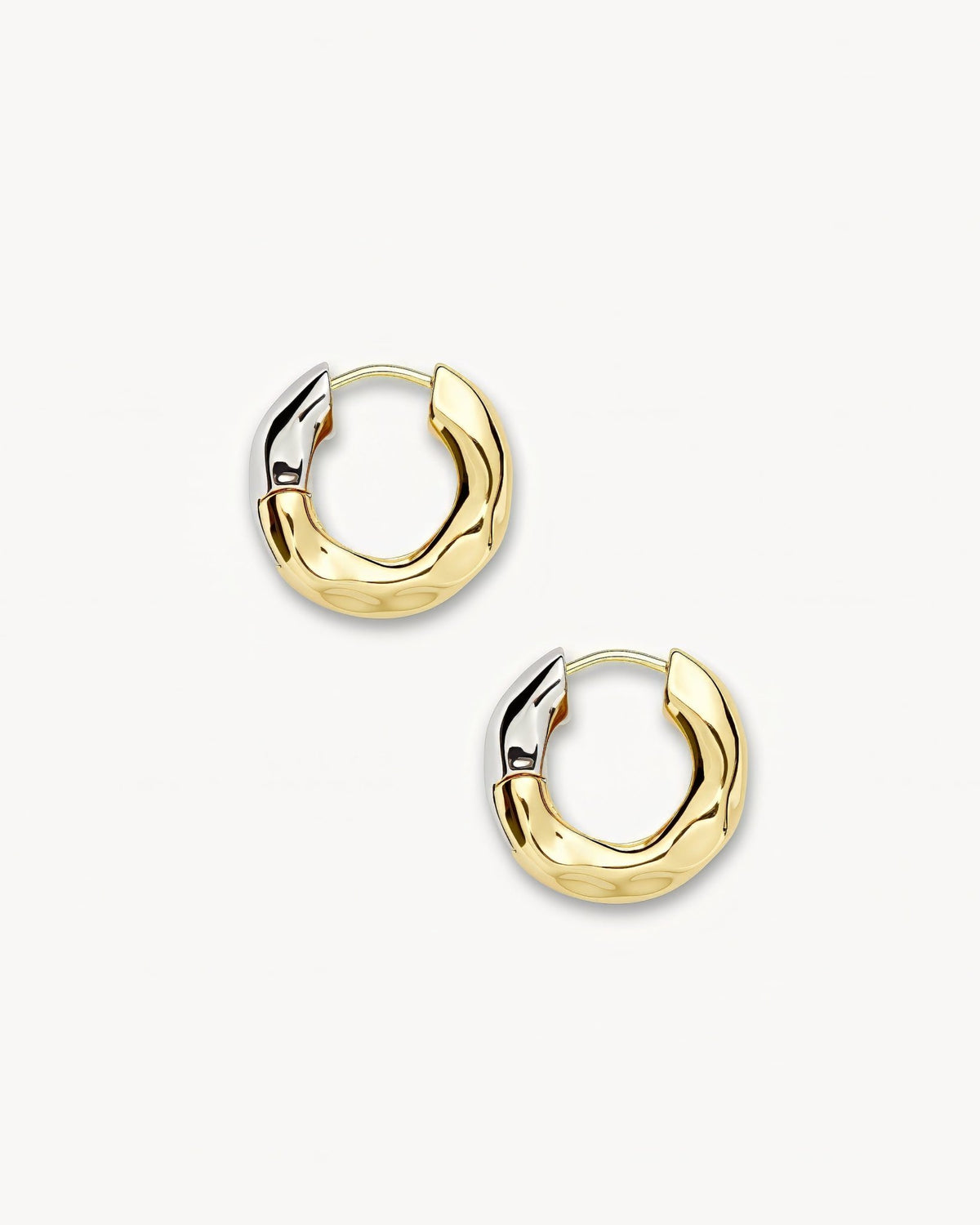 Wavy Chunky Hoops in 3/4 Gold - MACHETE