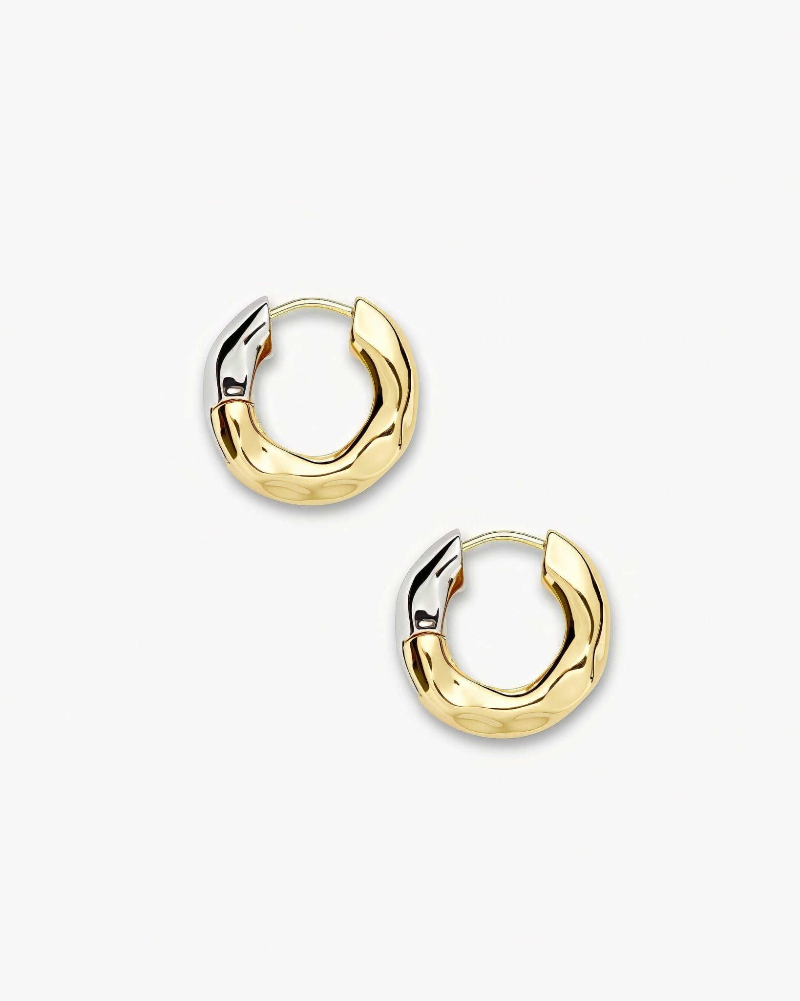 Wavy Chunky Hoops in 3/4 Gold - MACHETE
