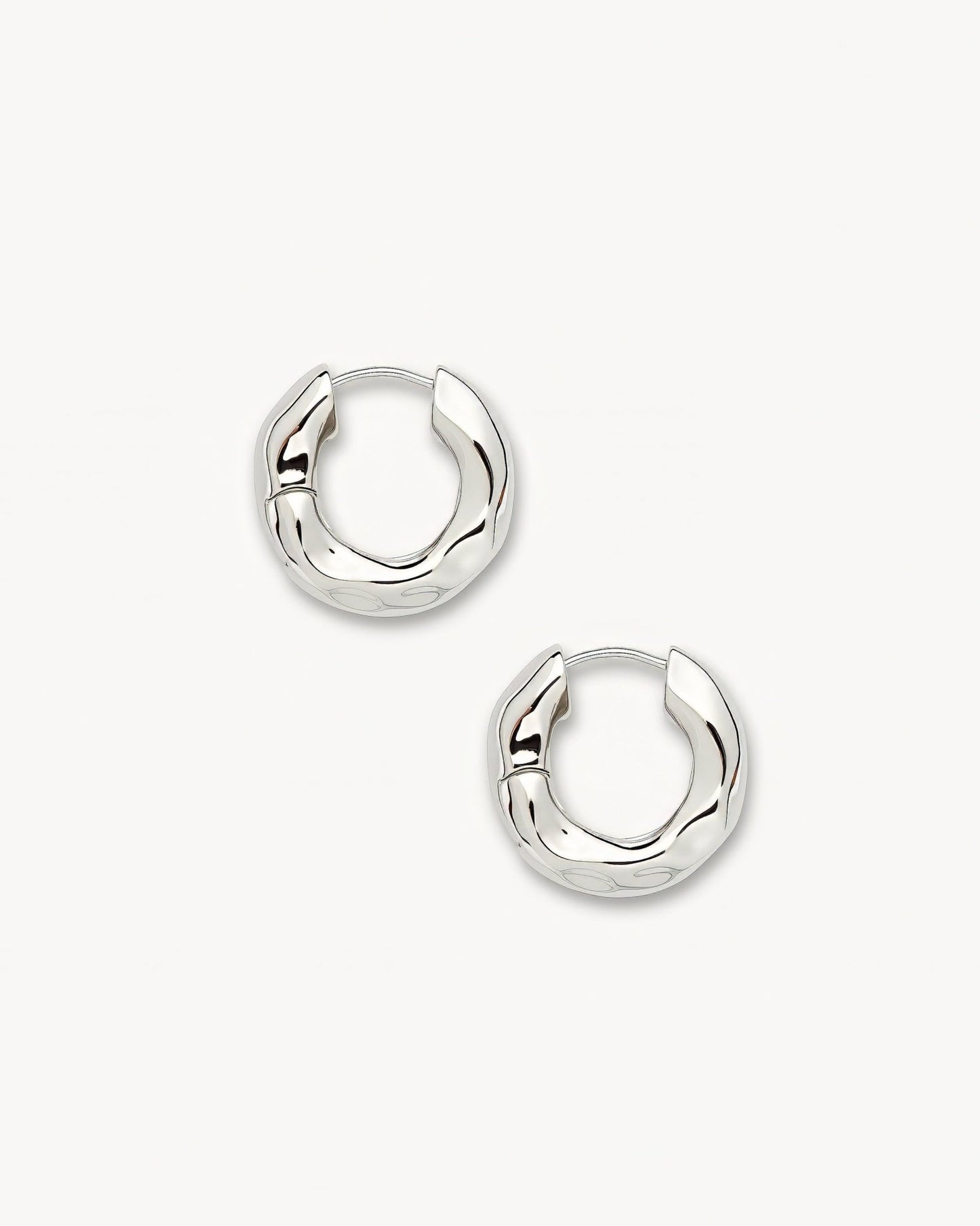 Wavy Chunky Hoops in Silver - MACHETE
